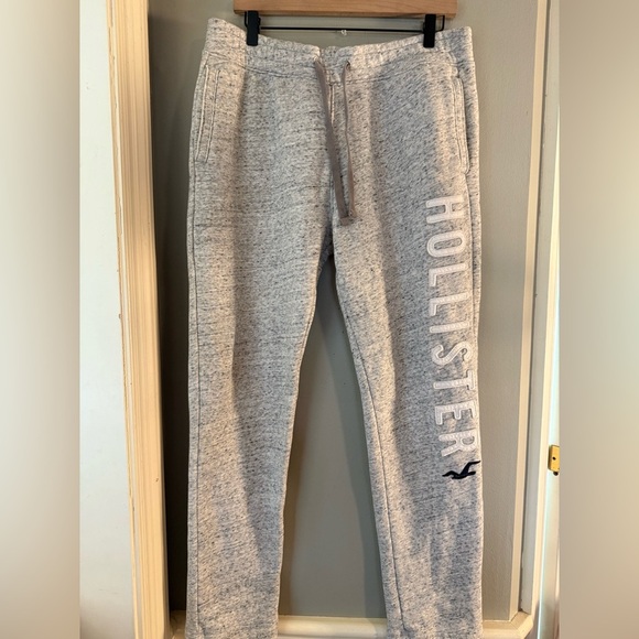 Hollister Gray Sweatpants Cozy Essential Joggers - Picture 1 of 7